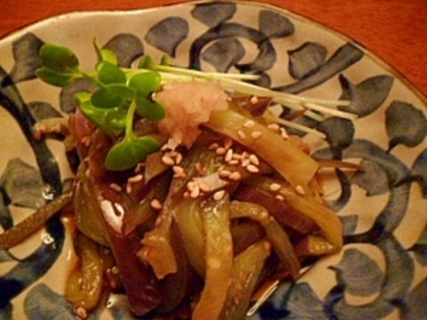 ツルンと美味しい☆細切り茄子のめんつゆ和え